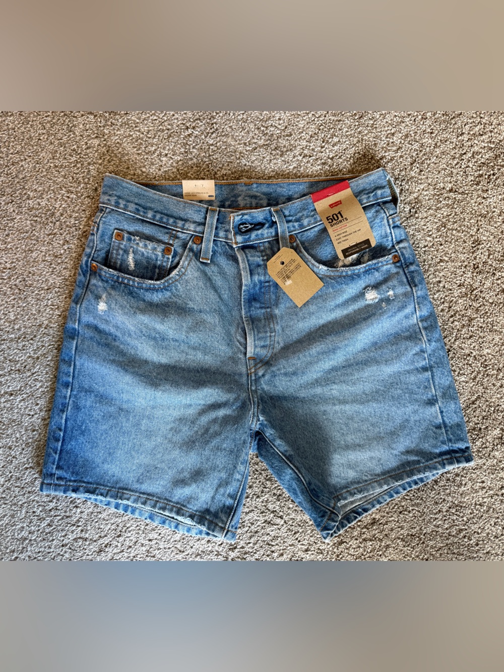 Women’s High Rise Levi Shorts NEW (27)